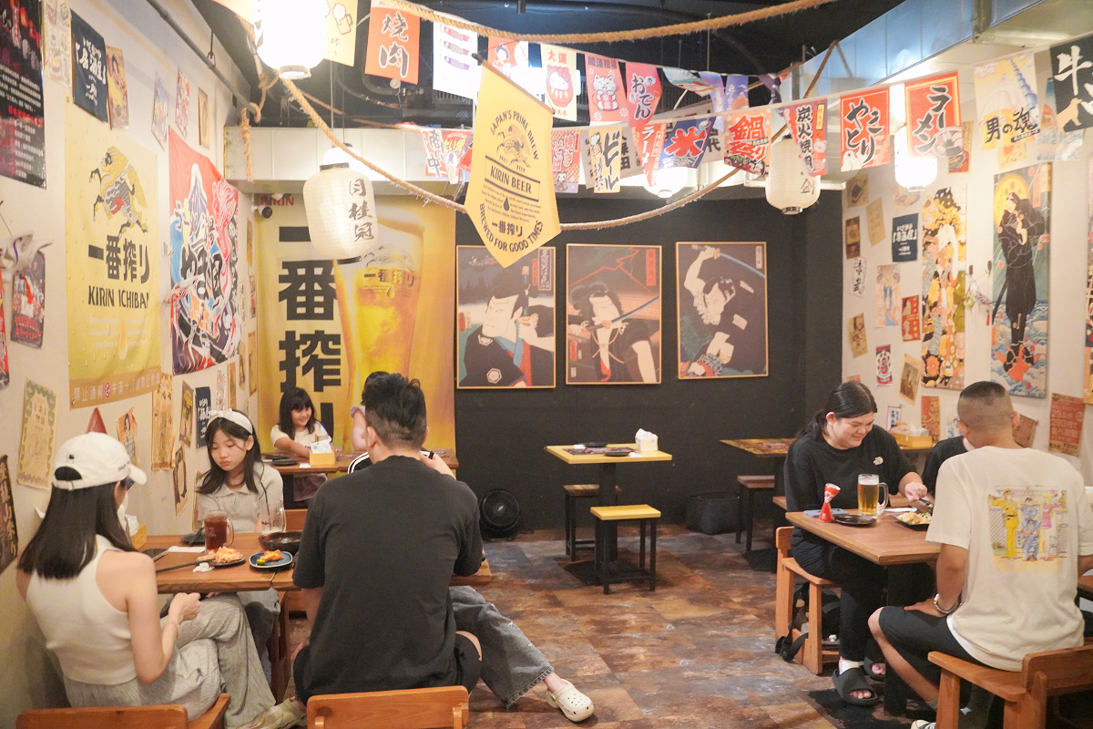 【炭伙居酒屋】三重居酒屋推薦 基隆崁仔頂海鮮生魚片吃得到 真正炭火串燒/大火熱炒 近三重天台