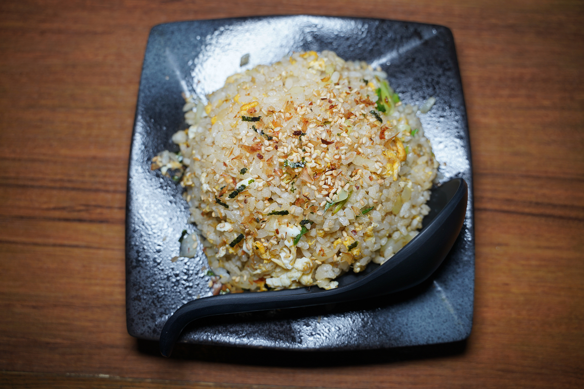 【炭伙居酒屋】三重居酒屋推薦 基隆崁仔頂海鮮生魚片吃得到 真正炭火串燒/大火熱炒 近三重天台
