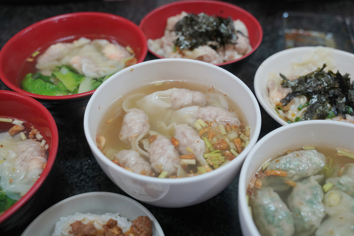 【花蓮香扁食】花蓮市區超人氣小吃推薦 創立於1979年遊客美食首選 首創鮮肉鮮蝦翡翠綜合扁食 - 第7張圖 【花蓮香扁食】花蓮市區超人氣小吃推薦 創立於1979年遊客美食首選 首創鮮肉鮮蝦翡翠綜合扁食