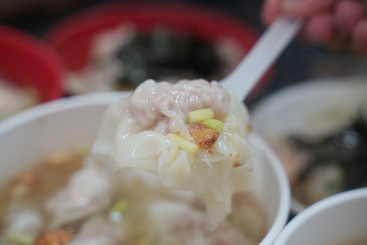 【花蓮香扁食】花蓮市區超人氣小吃推薦 創立於1979年遊客美食首選 首創鮮肉鮮蝦翡翠綜合扁食 - 第8張圖 【花蓮香扁食】花蓮市區超人氣小吃推薦 創立於1979年遊客美食首選 首創鮮肉鮮蝦翡翠綜合扁食