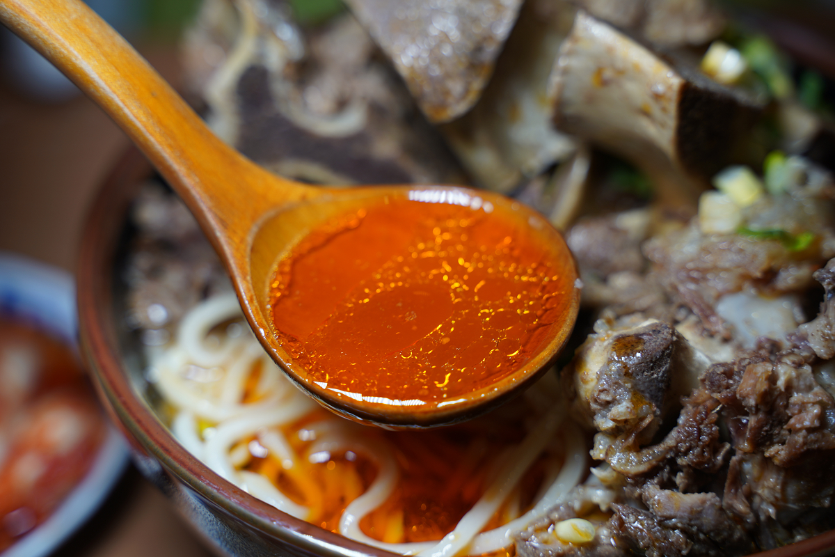 【清牛堂清燉牛肉麵內壢店】週末假日限定龍骨霸王牛肉麵必點 牛肉麵老饕必訪 完美比例清燉牛肉麵 - 第17張圖 【清牛堂清燉牛肉麵內壢店】週末假日限定龍骨霸王牛肉麵必點 牛肉麵老饕必訪 完美比例清燉牛肉麵