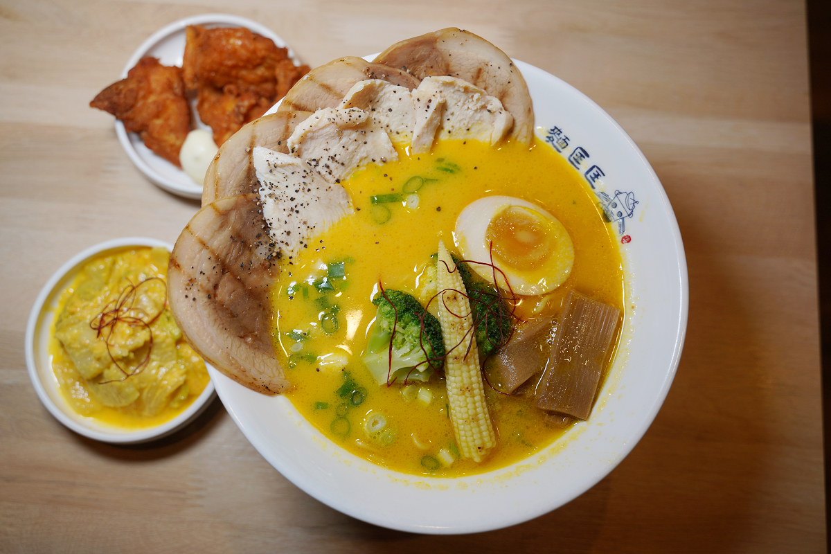 【麵匡匡拉麵食堂土城明德店】土城拉麵推薦 獨特湯頭一試上癮 激推鹹蛋黃金沙/炙燒培根牛拉麵 - 第13張圖 【麵匡匡拉麵食堂土城明德店】土城拉麵推薦 獨特湯頭一試上癮 激推鹹蛋黃金沙/炙燒培根牛拉麵
