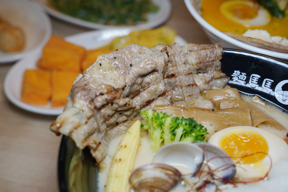 【麵匡匡拉麵食堂土城明德店】土城拉麵推薦 獨特湯頭一試上癮 激推鹹蛋黃金沙/炙燒培根牛拉麵 - 第18張圖 【麵匡匡拉麵食堂土城明德店】土城拉麵推薦 獨特湯頭一試上癮 激推鹹蛋黃金沙/炙燒培根牛拉麵