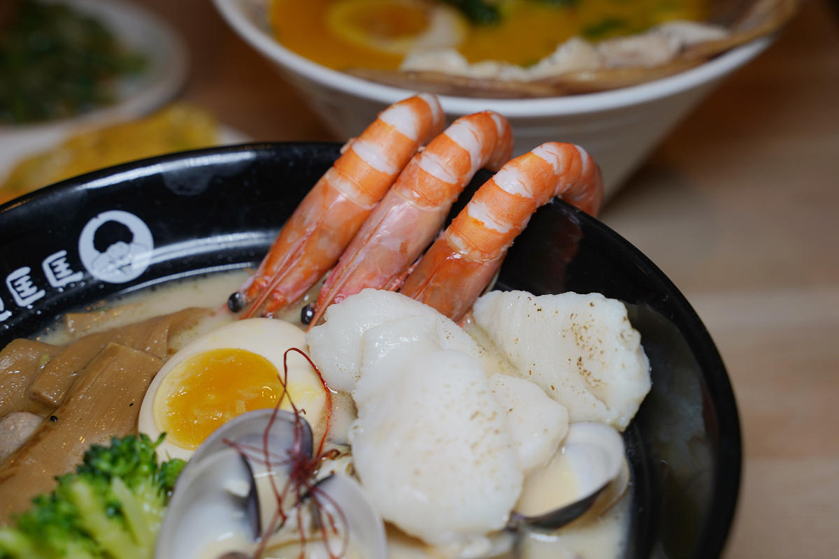 【麵匡匡拉麵食堂土城明德店】土城拉麵推薦 獨特湯頭一試上癮 激推鹹蛋黃金沙/炙燒培根牛拉麵 - 第19張圖 【麵匡匡拉麵食堂土城明德店】土城拉麵推薦 獨特湯頭一試上癮 激推鹹蛋黃金沙/炙燒培根牛拉麵
