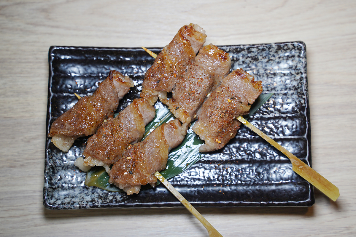 【小秘苑燒肉餐酒】板橋無煙燒肉餐酒館推薦 交通方便好停車 板橋聚餐吃飯好選擇 鄰近捷運板新站
