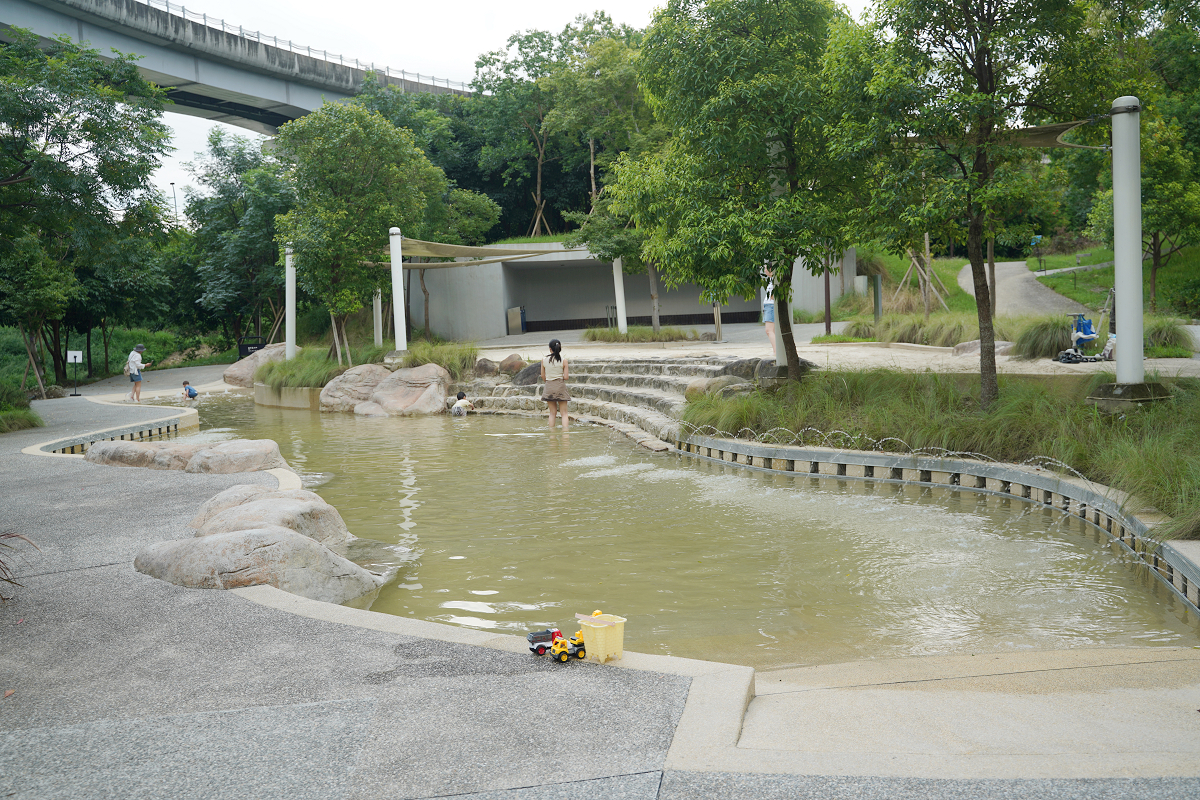 【新北市美術館】新北市第一座公有美術館 新北捷運三鶯線鶯歌車站旁 免費戲水沙坑親子景點好選擇