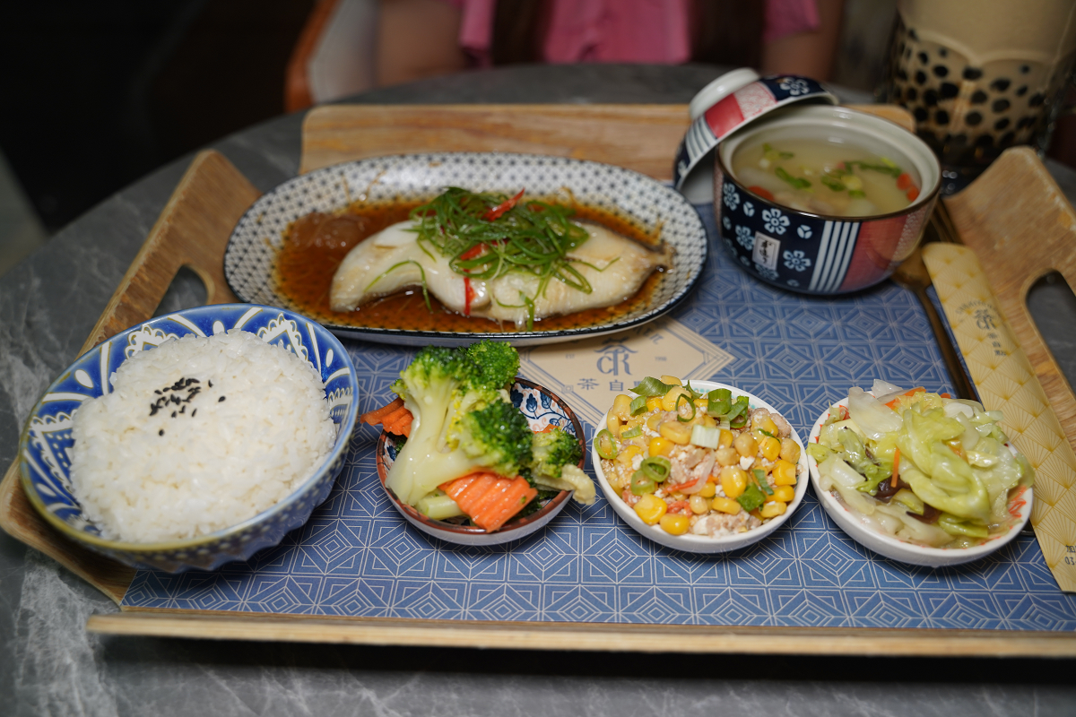 【茶自點北大旗艦店】北大特區美食餐廳推薦 網美用餐環境約會聚餐首選 餐點種類豐富限定手作蛋糕 - 第8張圖 【茶自點北大旗艦店】北大特區美食餐廳推薦 網美用餐環境約會聚餐首選 餐點種類豐富限定手作蛋糕